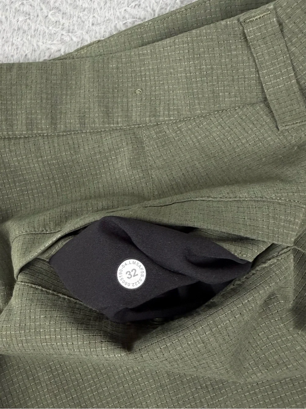 Lululemon Commission Pants Mens 32 Green Slim Fit WovenAir Chino Athleisure